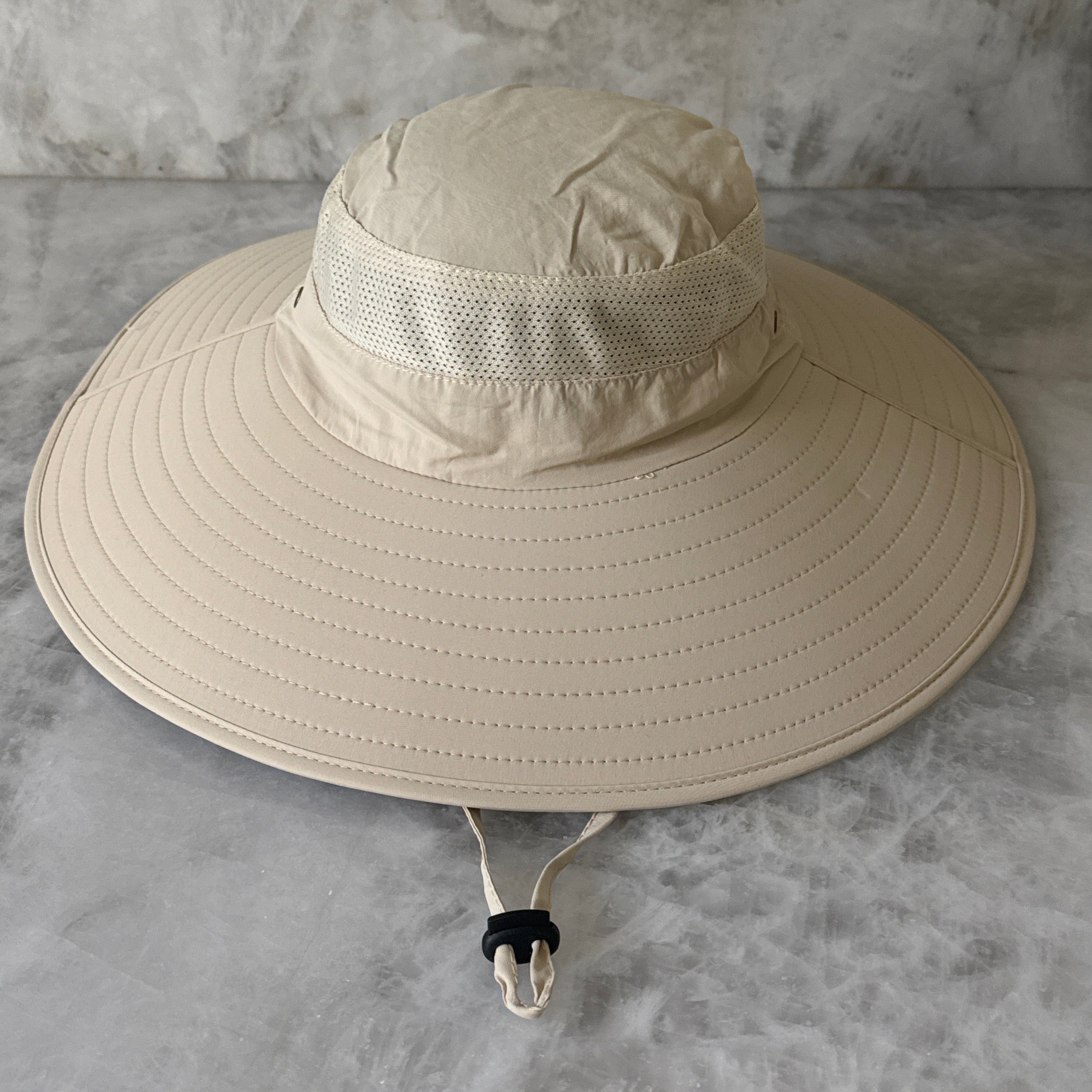 Humboldt - Outdoor Hat with Chin Cord