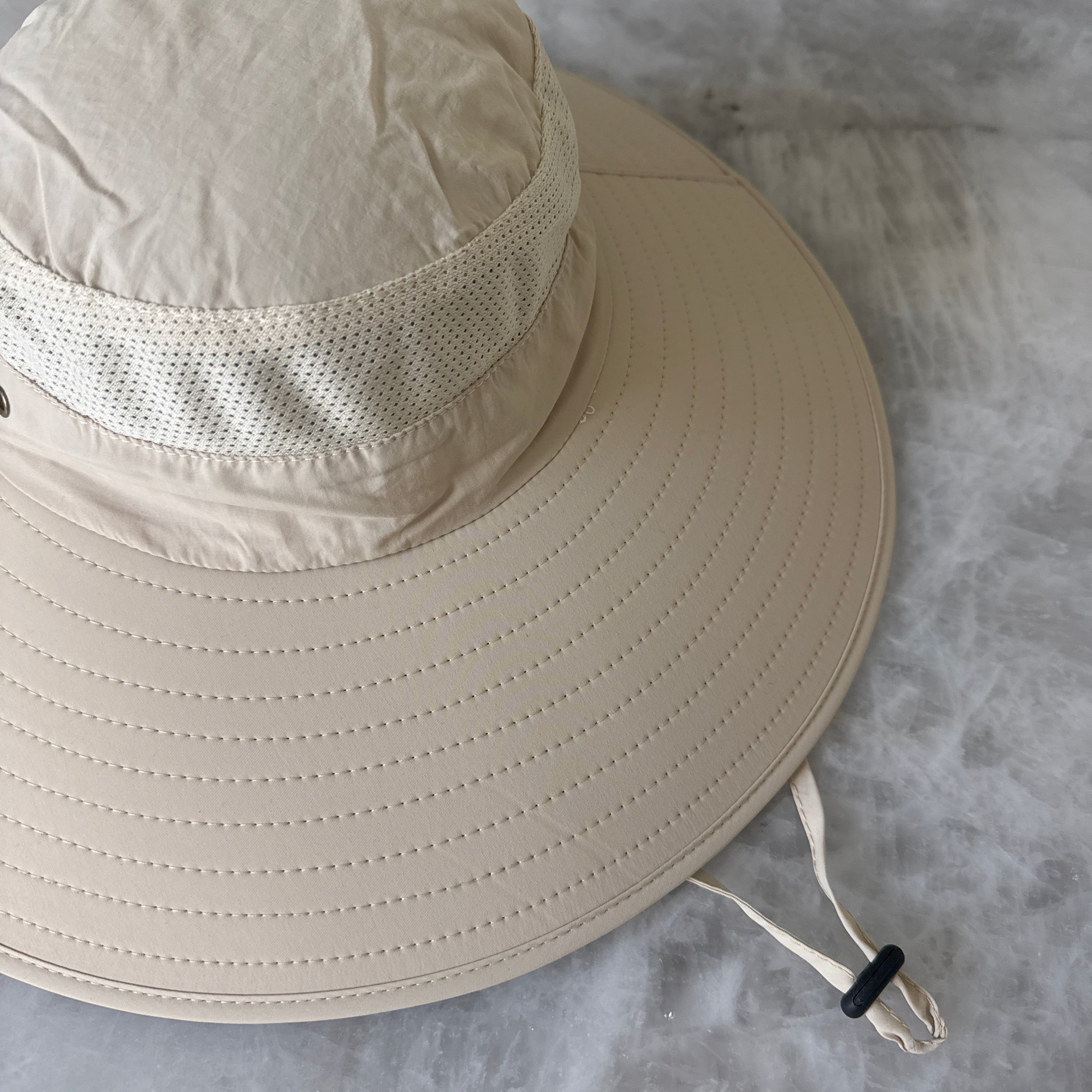 Humboldt - Outdoor Hat with Chin Cord