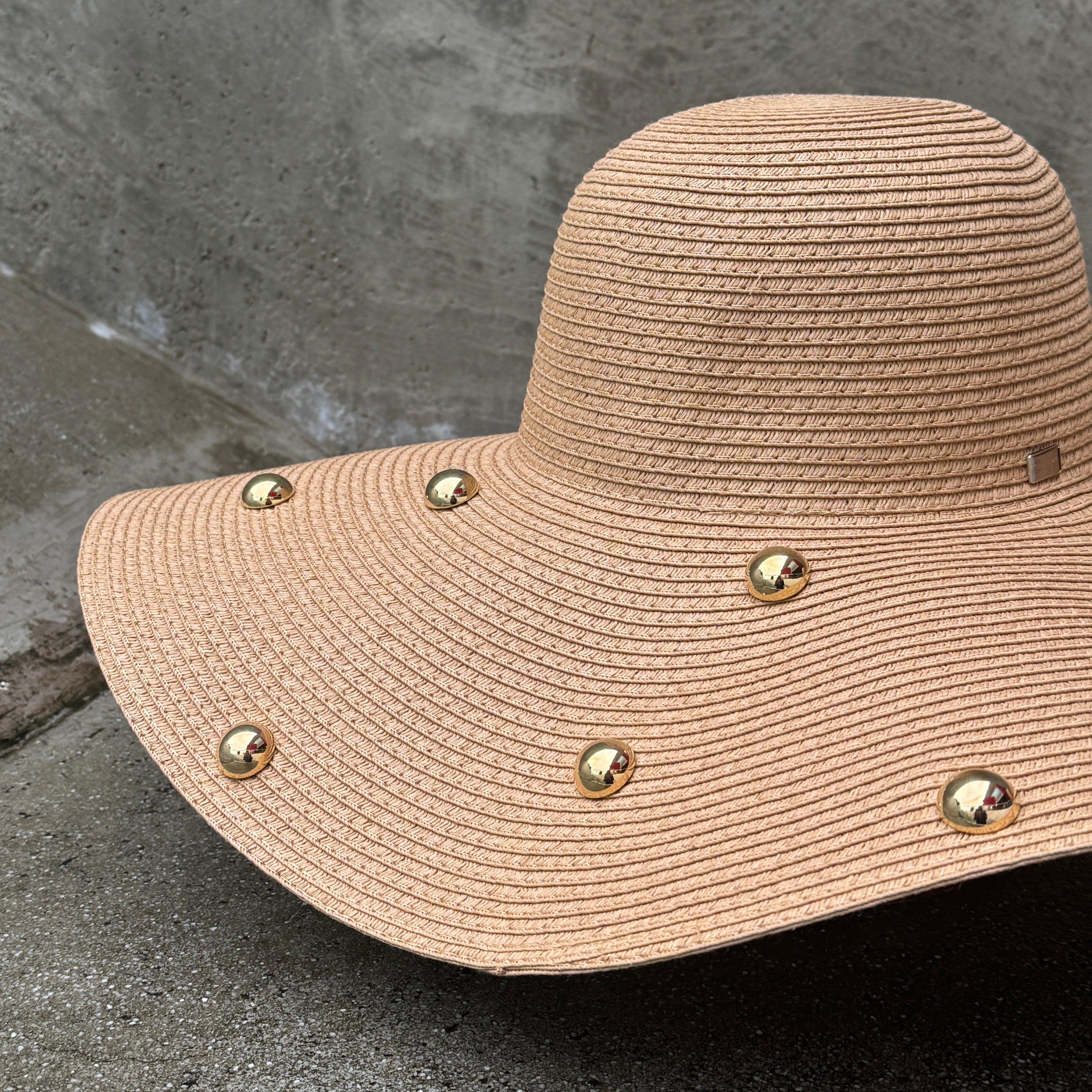 Golden Flare – Wide Floppy Hat