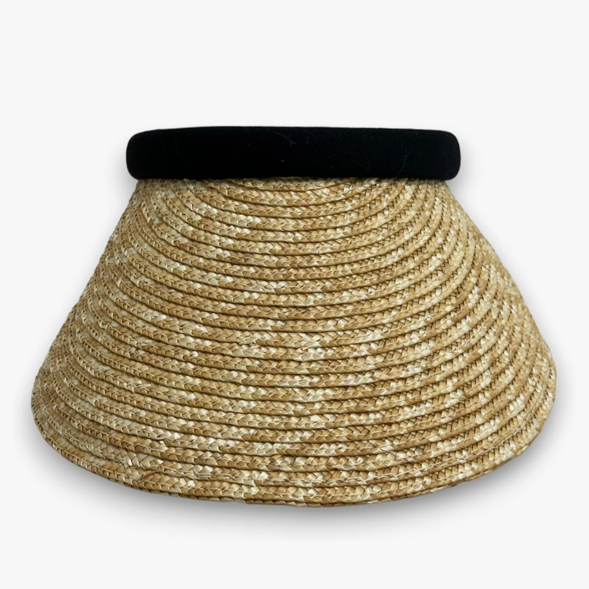Front view of the Bela natural clip-on visor with a curved woven brim