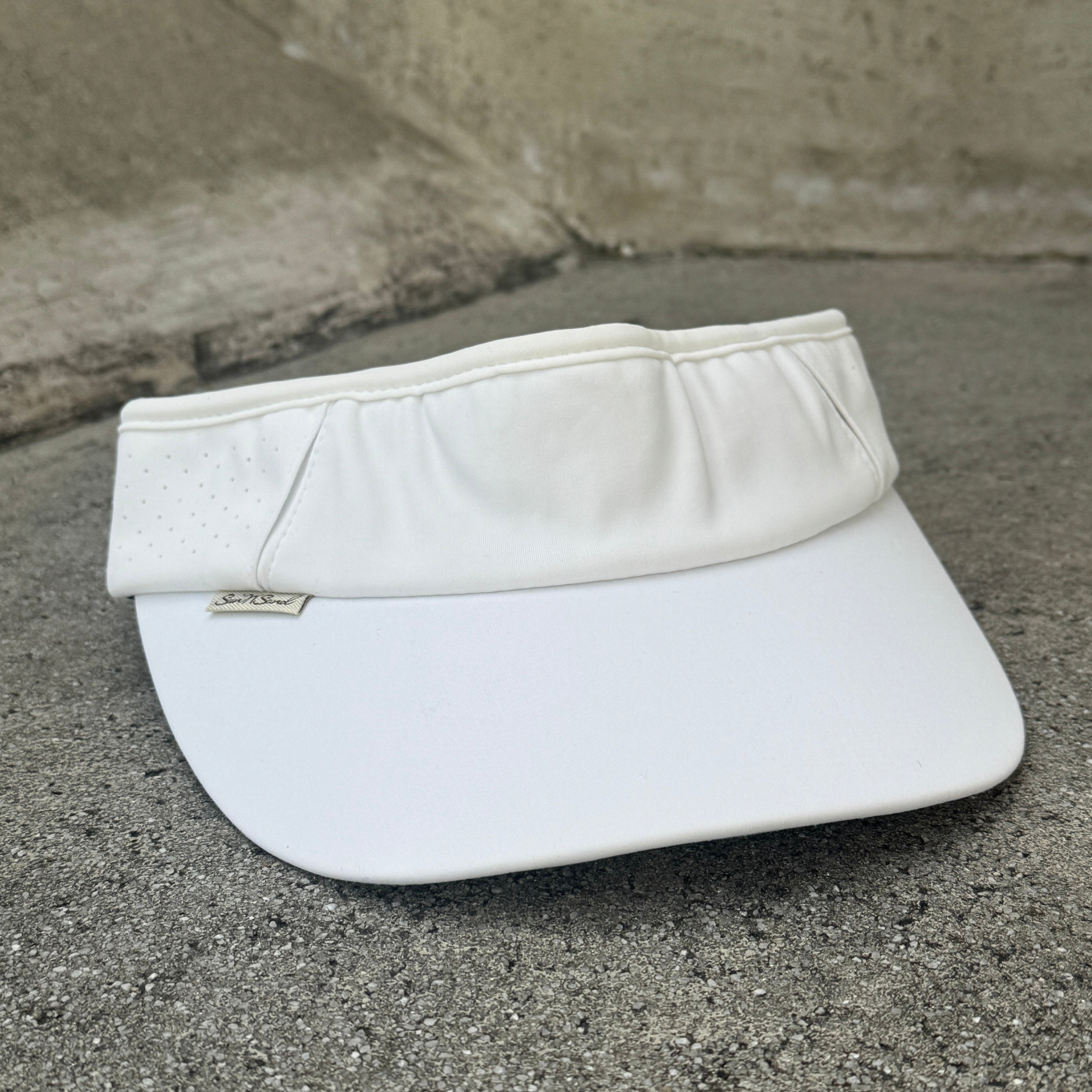 Max Visor - Sunglasses Holder