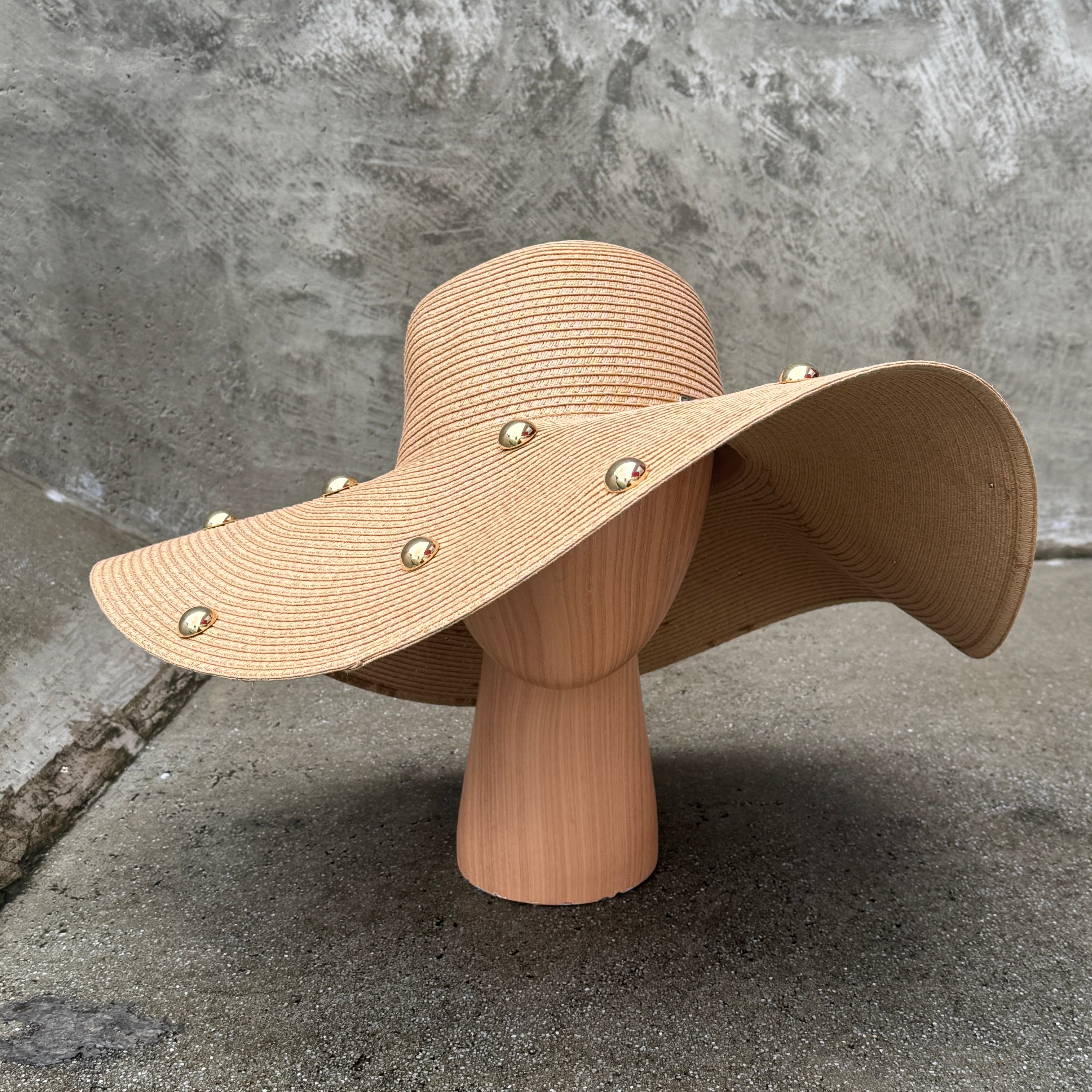 Golden Flare – Wide Floppy Hat