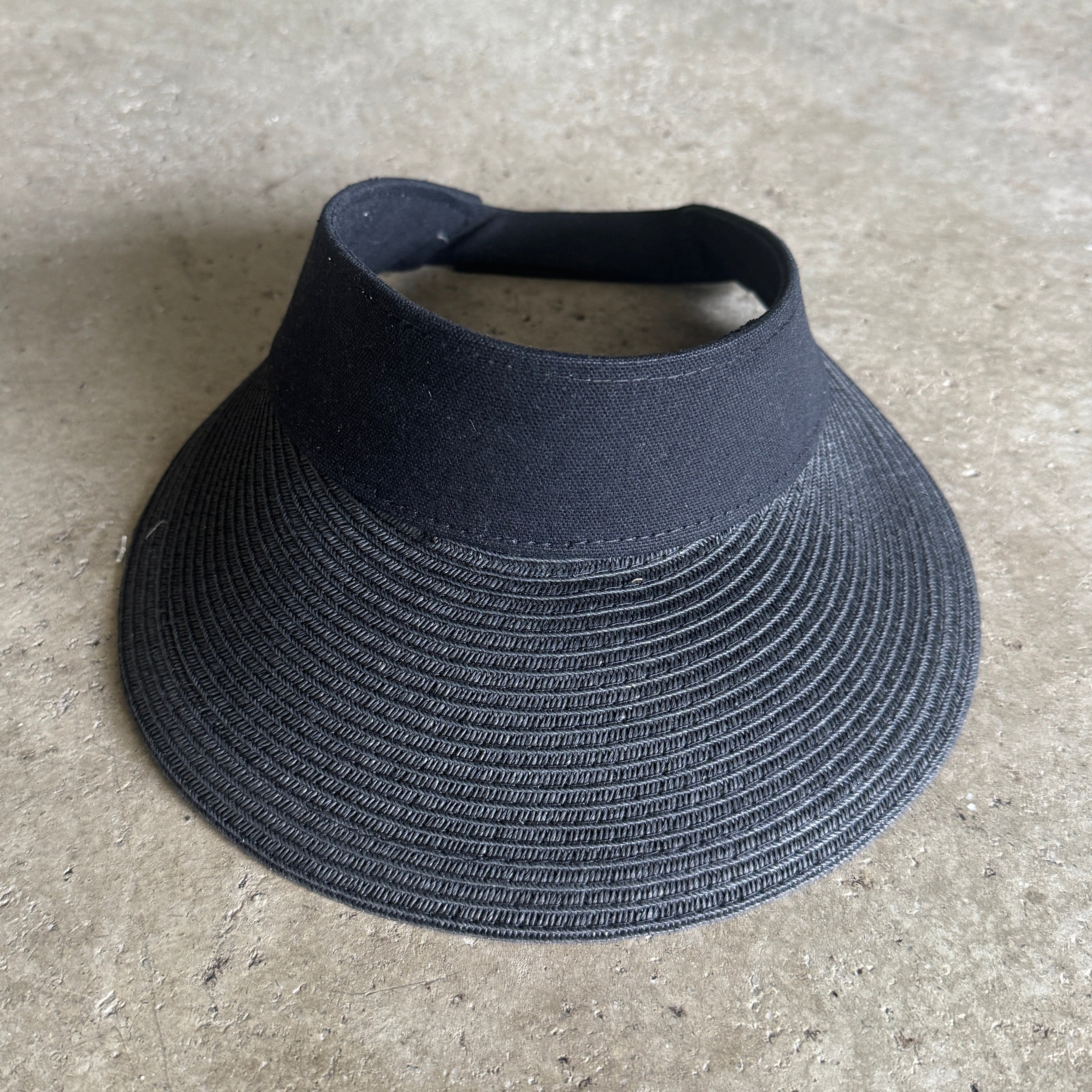 Ilia - Short Brim Visor