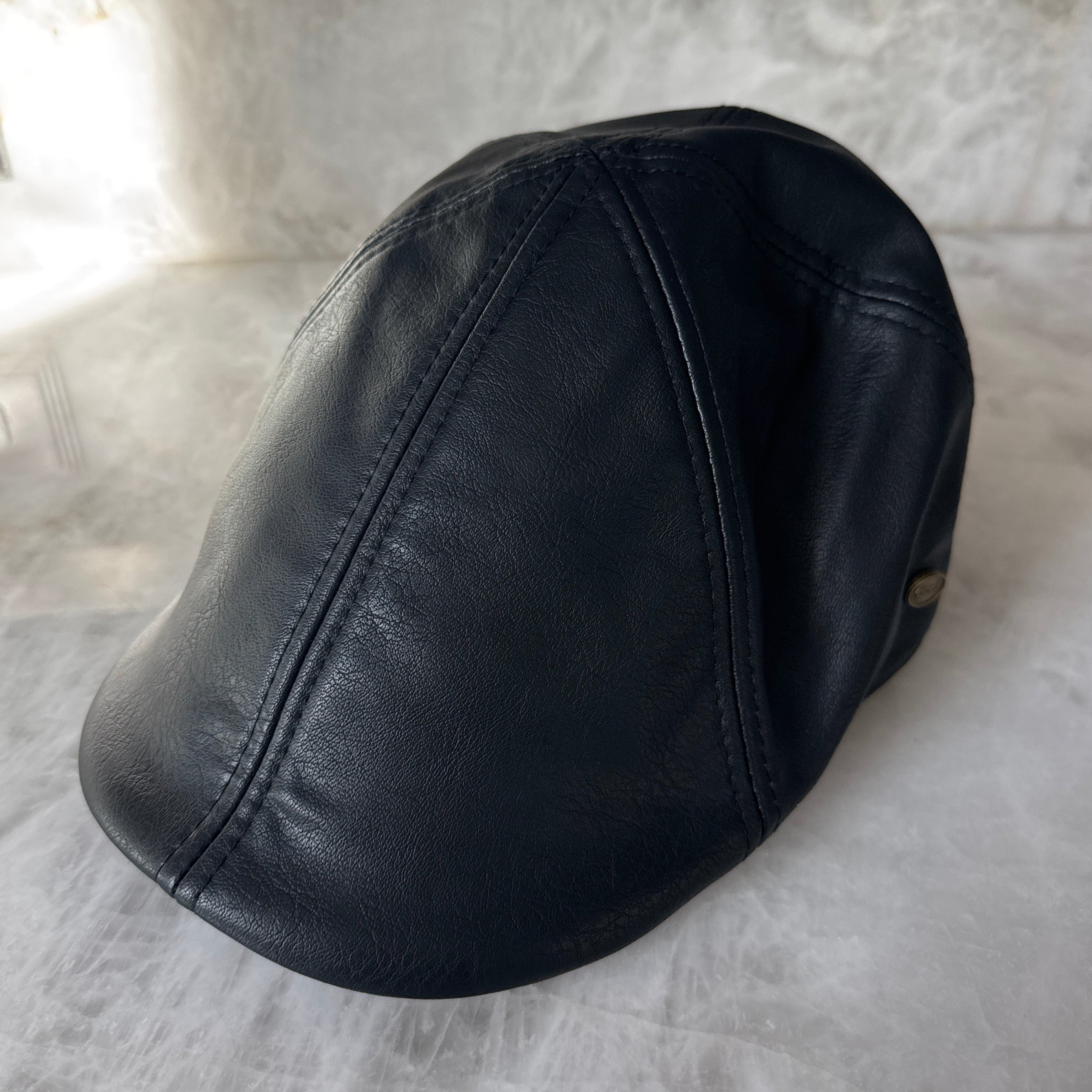 Arthur - Faux Leather Ivy Cap