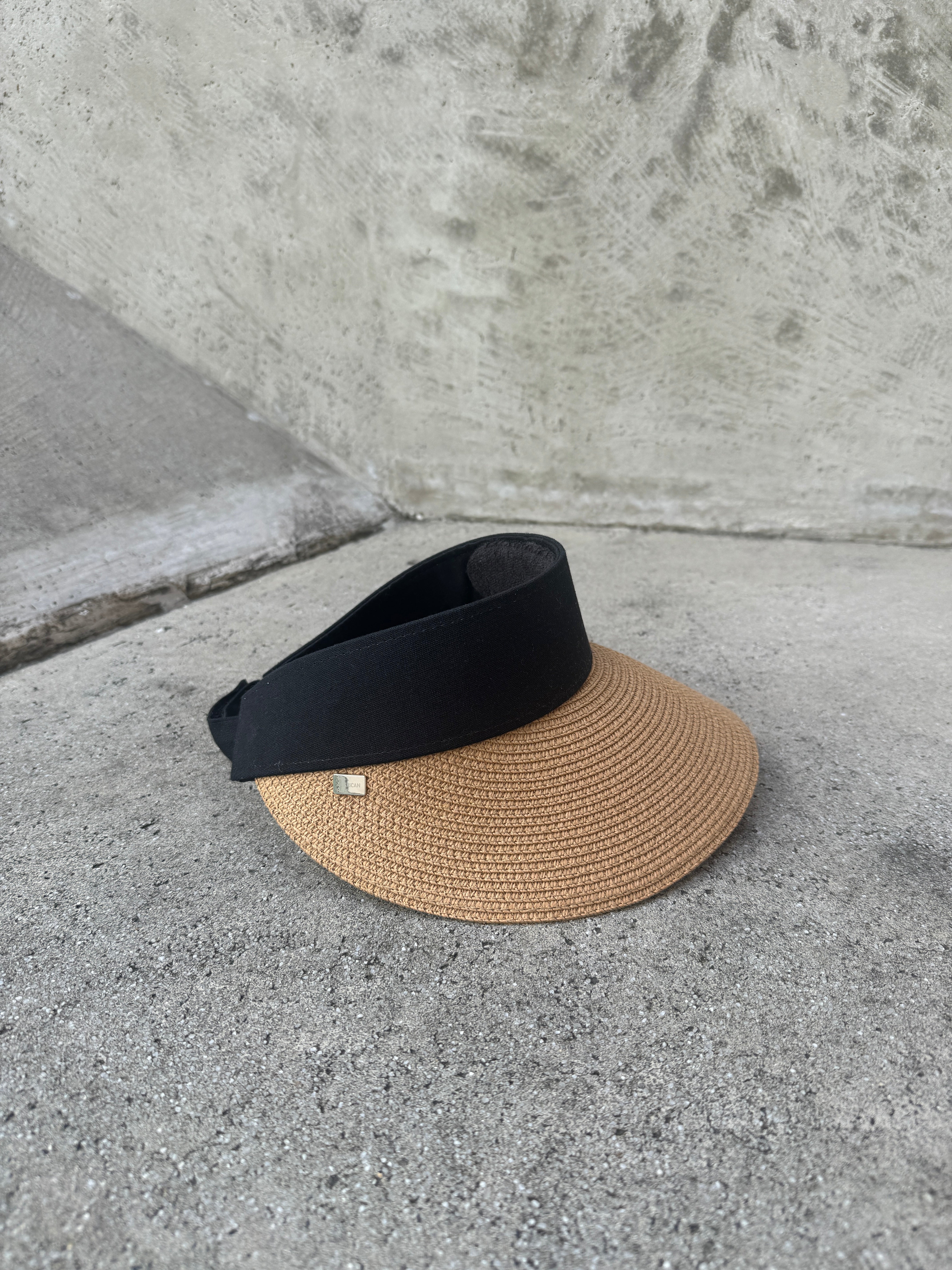 Wide Brim Sun Visor with sweat protección