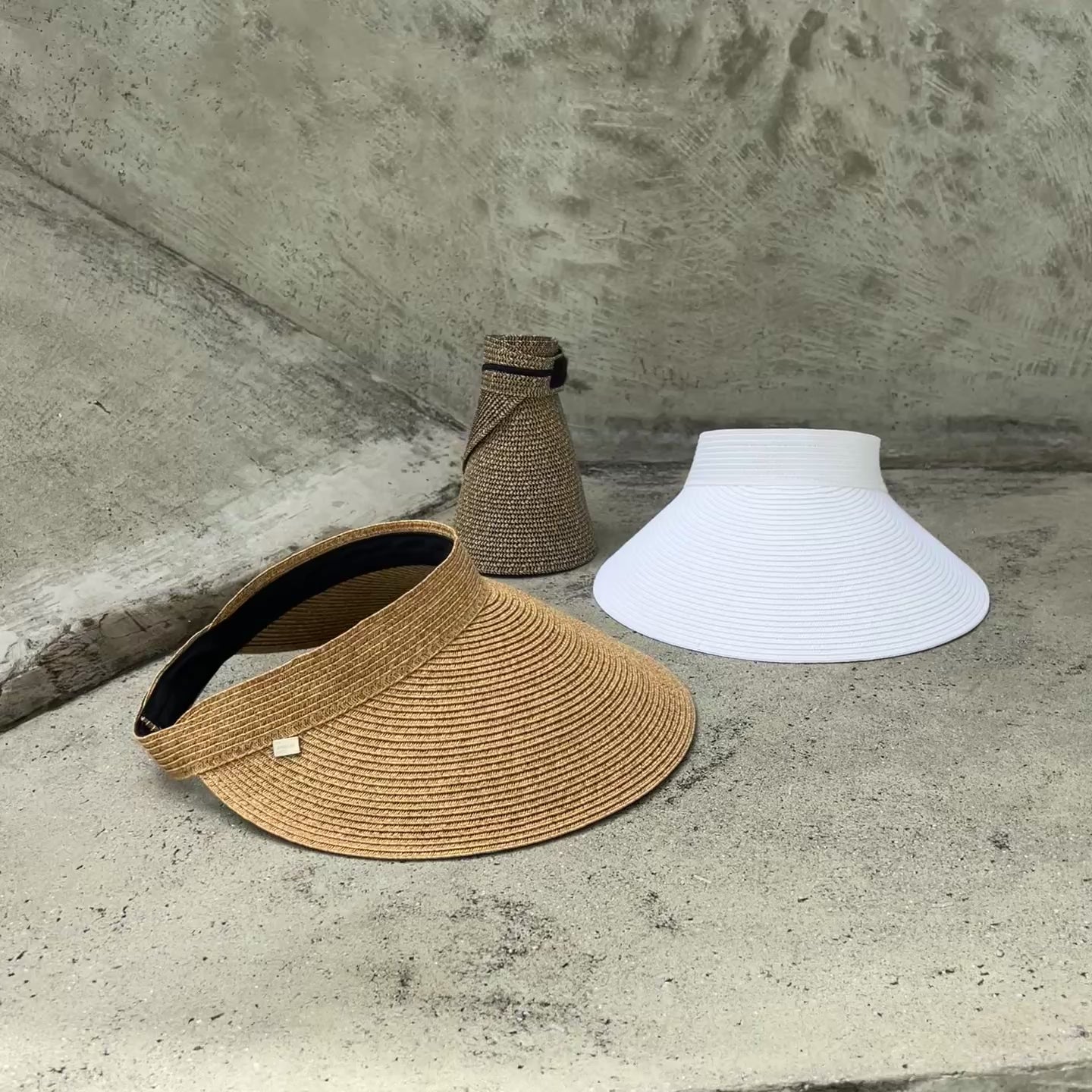 Load video: Extra Wide Brim Visor